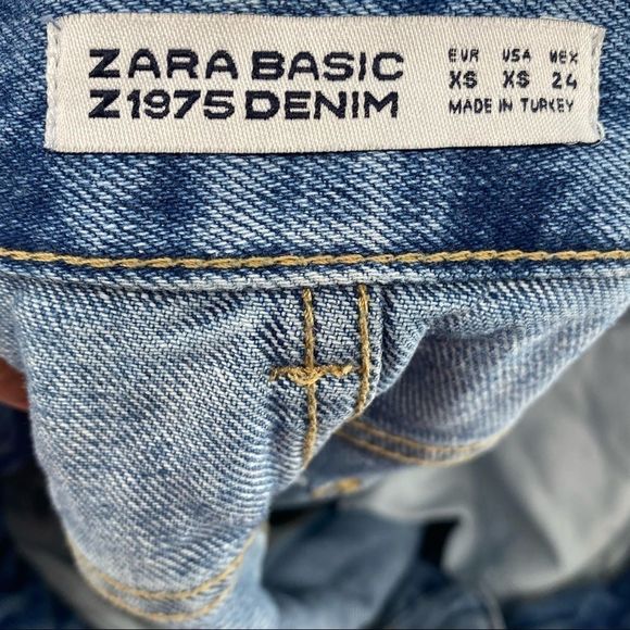 ZARA Red Flower Embroidered Distressed Denim sz XS {U} - Picture 6 of 6